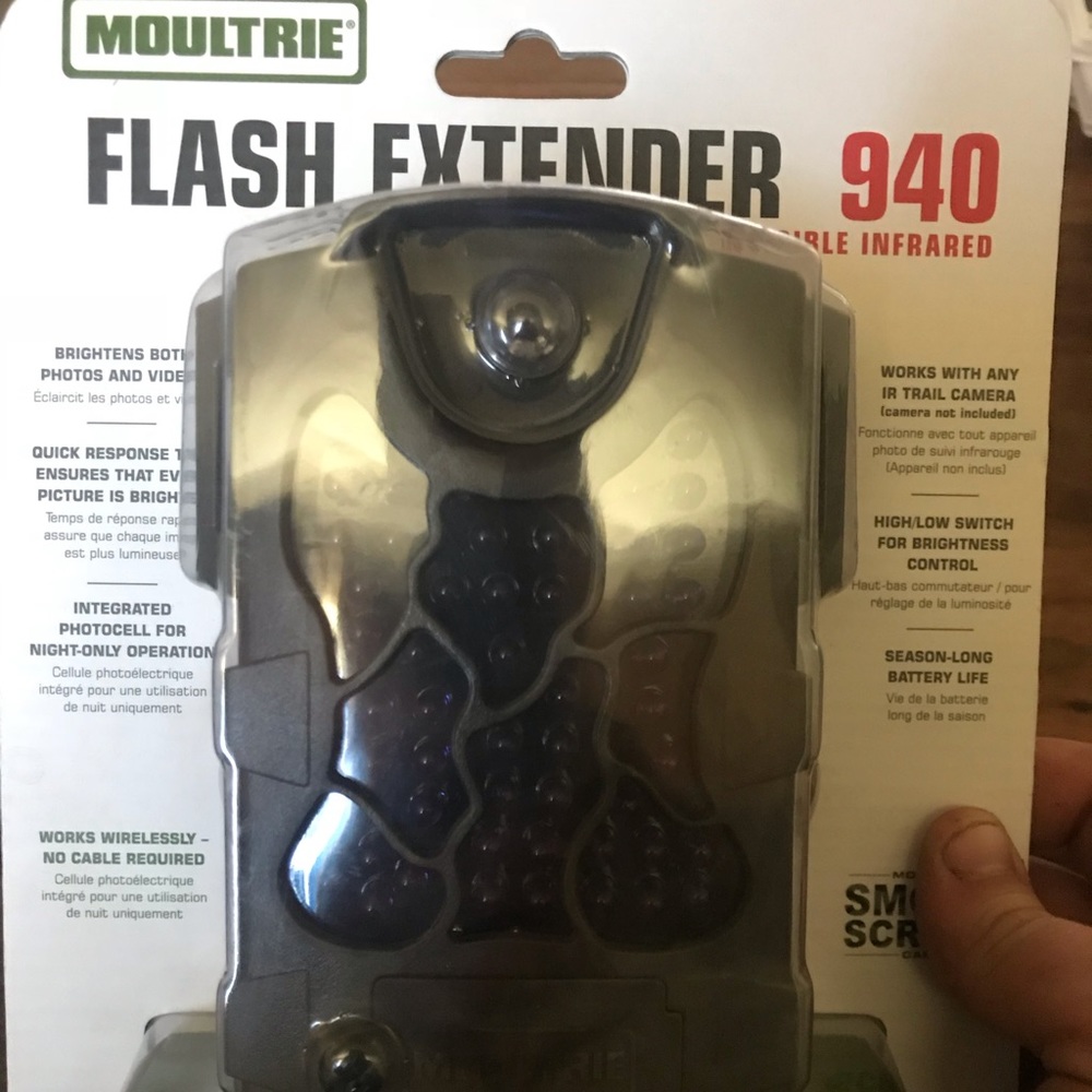 Trailcam flash extender